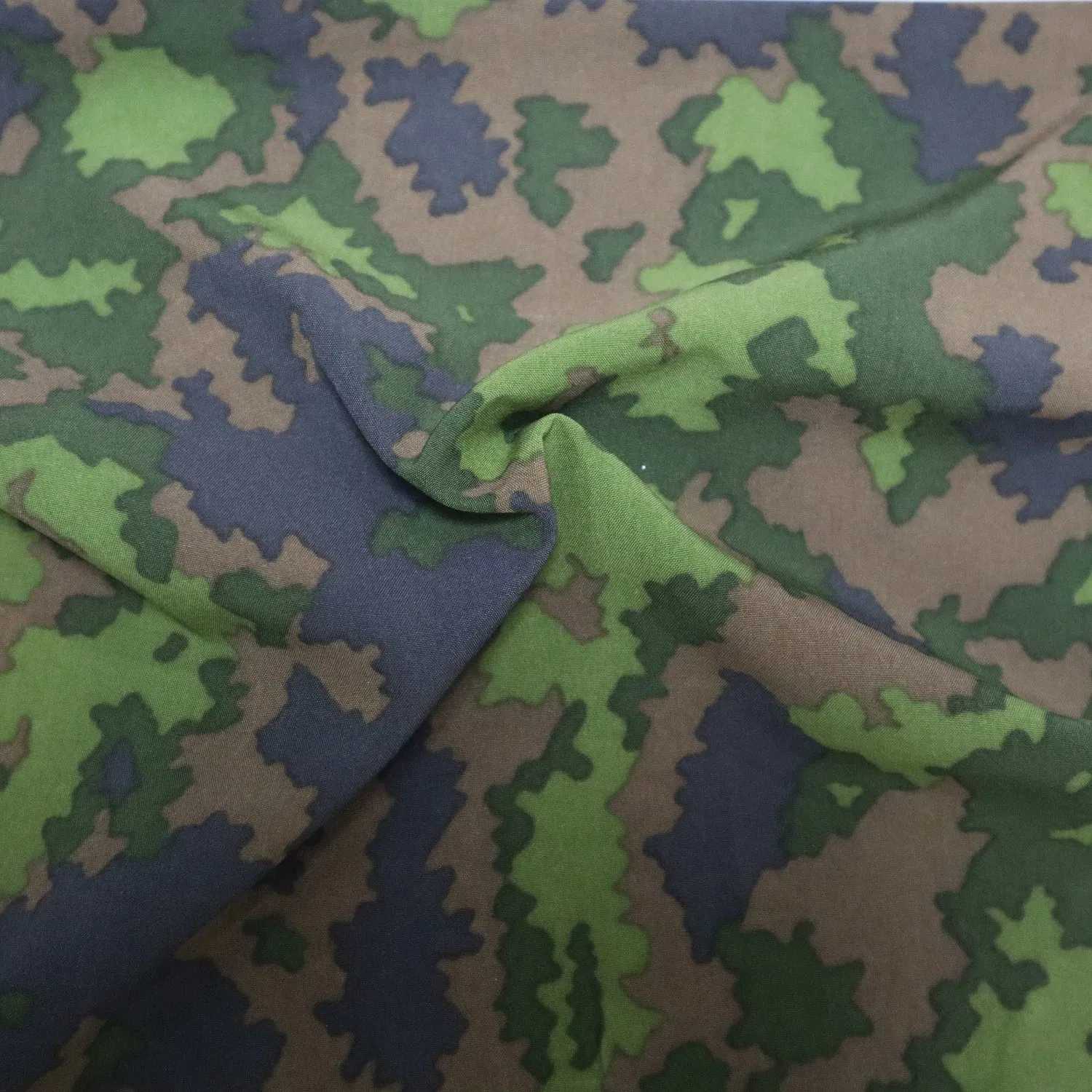Functional Textile Fabric, Softshell, Camouflage, Waterproof, Four Ways Stretch, 92% Polyester, 8% Spandex Functional Textile Fabric, Softshell, Camouflage, Waterproof, Four Ways Stretch, 92% Polyester, 8% Spandex
